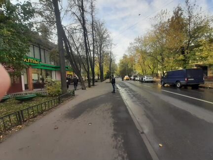 Отдельный вход в нежилом здании