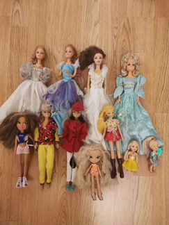 Куклы разные, лошадки