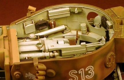 1/35 модель Academy Tiger-1 (13239)