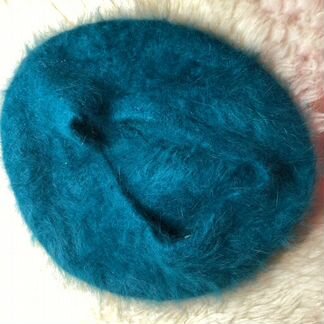 Берет женский XS, изумрудно-зеленый