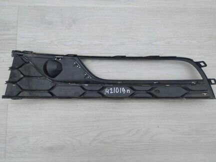 Решетка птф правая 3AA853666E VW Passat (B7) 2011