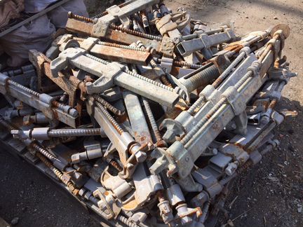 Замок винтовой для опалубки (автомат)