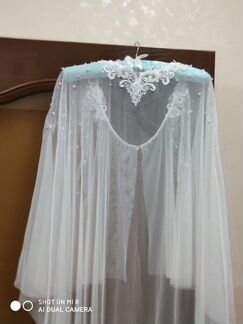 Свадебное платье с кейпом