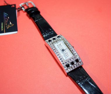 Женские Le Chic со стразами