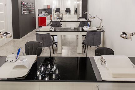 Сдается рабочее место в студии красоты