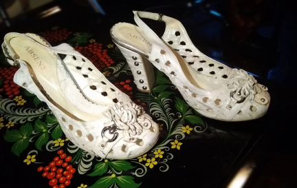 Босоножки Absent