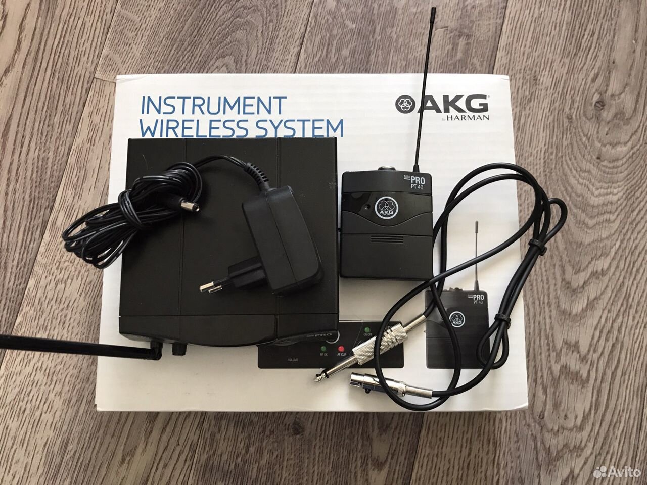 Радиосистема AKG WMS 40 mini