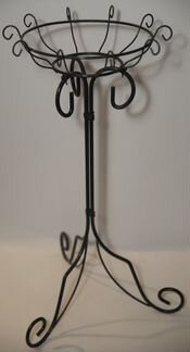 Кованая подставка под фонтан, кашпо и пр