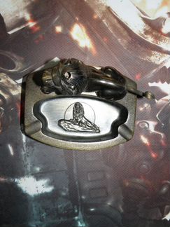 Зажигалка-пепельница с барельефом льва, металличес