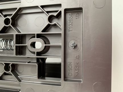 Настенный держатель для пылесоса dyson v6