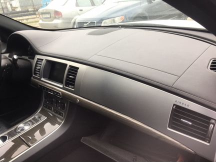 Jaguar XF рестайлинг Торпедо