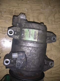 Компрессор кондиционера 30761388 Volvo XC90