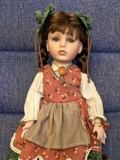 Кукла фарфоровая коллекционная