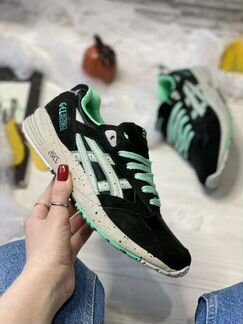 Кроссовки Asics