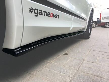Накладки под пороги для VW Tiguan 2 R-Line и Sport