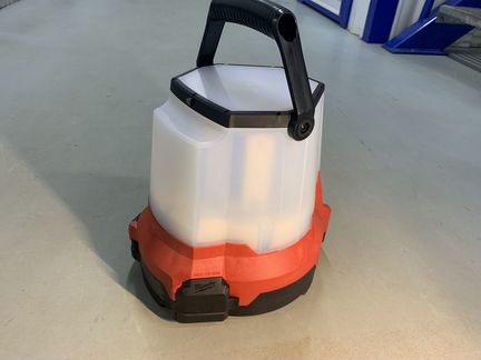 Прожектор milwaukee ONE-KEY 2146-20 M18 4400 лм