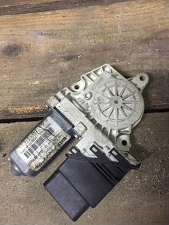 Моторчик стеклоподъемника для Skoda Skoda Octavia