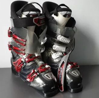 Горнолыжные ботинки